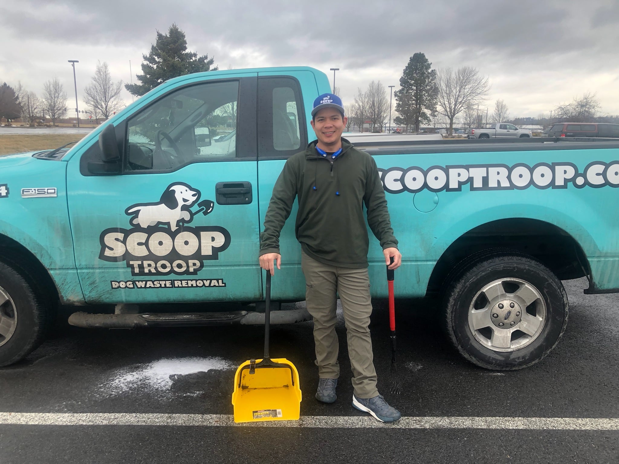 Pooper Scooper Services being performed in Spokane, WA